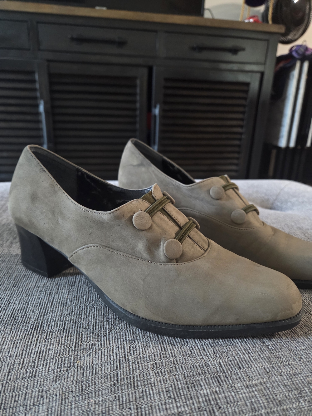 Aerosoles Womens Olive Green Suede Dress Pumps Size 8